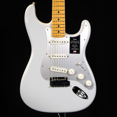 Fender American Ultra II Stratocaster Electric Guitar - Maple Fingerboard, Avalanche