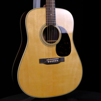 Martin D-28 Acoustic Guitar - Natural