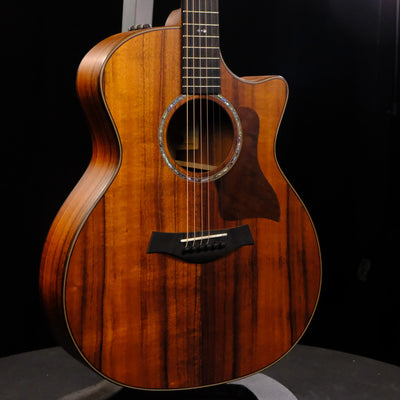 Taylor 724ce Grand Auditorium V-class Acoustic-Electric Guitar - Natural Hawaiian Koa Top